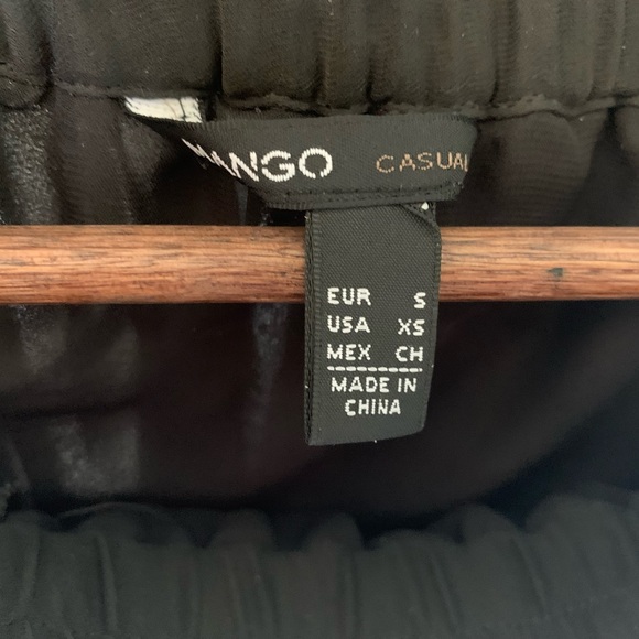 MANGO size S dark grey skirt. With side pockets. - Picture 2 of 7